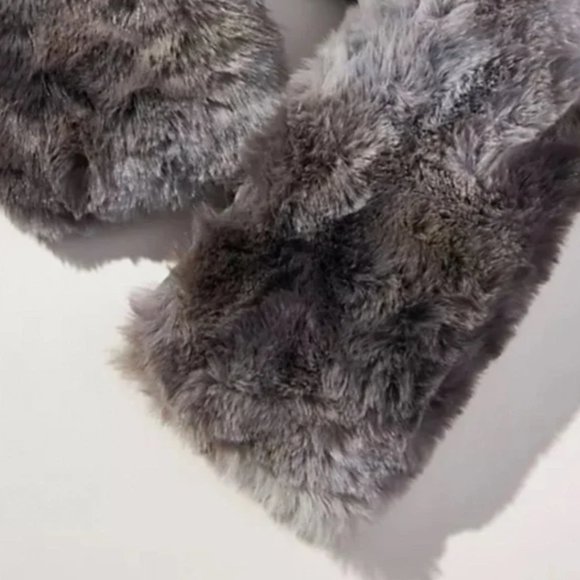 Anthropologie Thermapeutic Luxe Faux Fur Neck Wrap, BRAND NEW - Picture 2 of 6